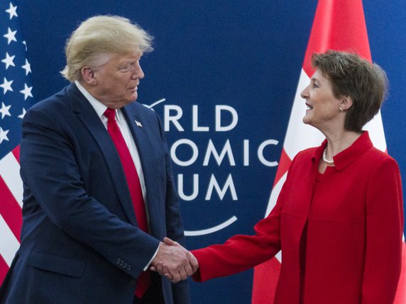 Donald Trump avait rencontré Simonetta Sommaruga lors du dernier Forum économique mondial (WEF) de Davis, en janvier (archives). © KEYSTONE/ALESSANDRO DELLA VALLE